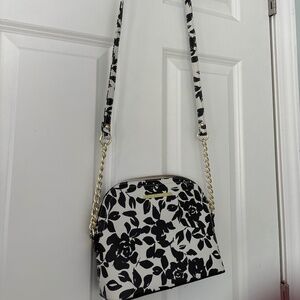 Black & White Floral Steve Madden Crossbody purse